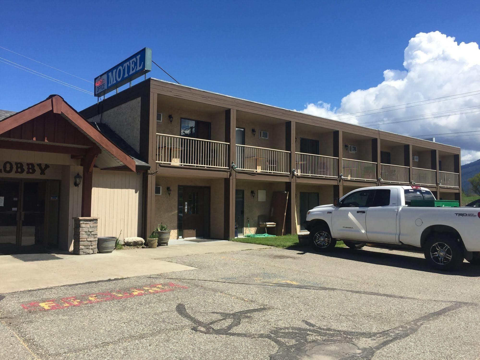 Armstrong Inn Exterior photo